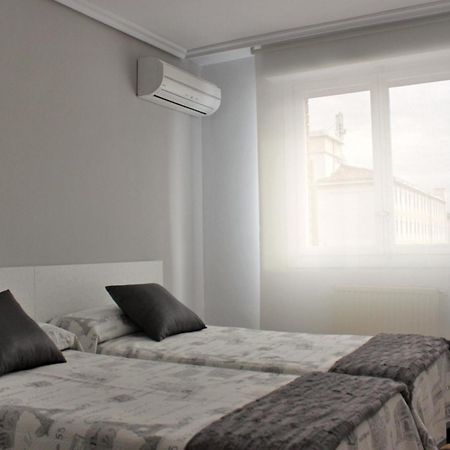 Pension Mayte Памплона Екстер'єр фото